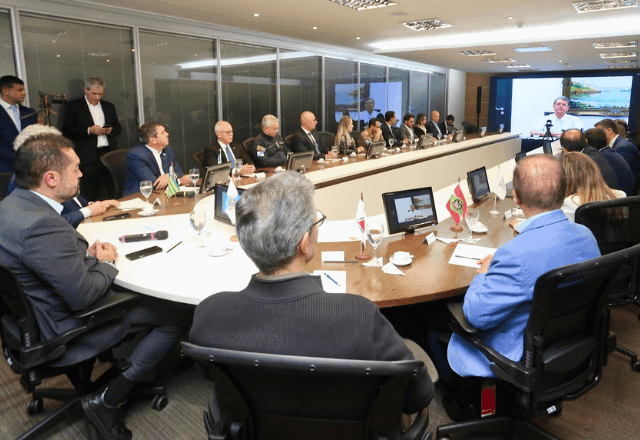 Imagem da noticia Castro e governadores de direita anunciam criação de 'consórcio da paz'