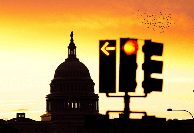 Imagem da noticia Shutdown entra na 4ª semana e ameaça feriado importante nos Estados Unidos