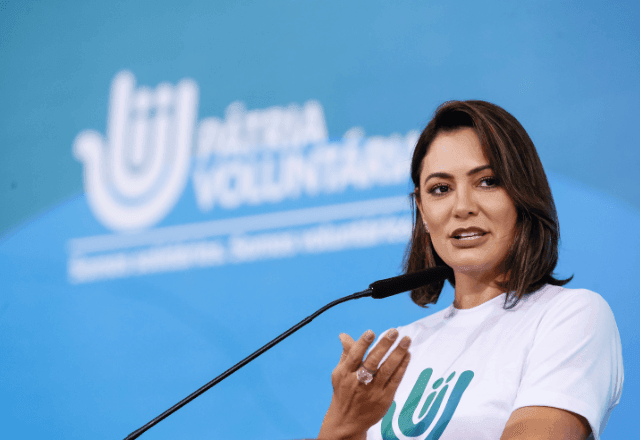 Imagem da noticia Michelle quer pedido de desculpas para mergulhar em campanha de Flávio