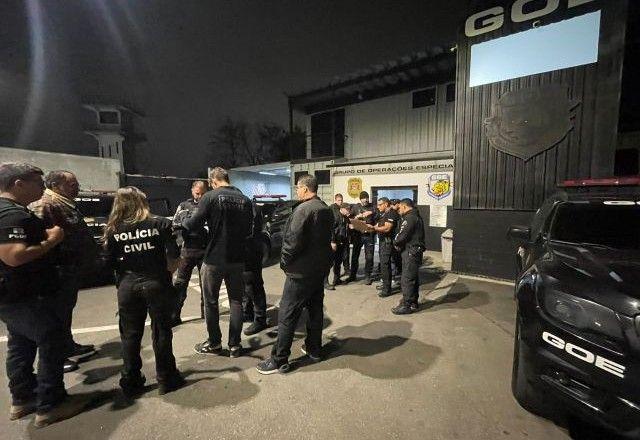 Polícia mira quadrilha que faturou R$ 7 milhões enganando idosos em caixas eletrônicos Polícia mira quadrilha que faturou R$ 7 milhões enganando idosos em caixas eletrônicos