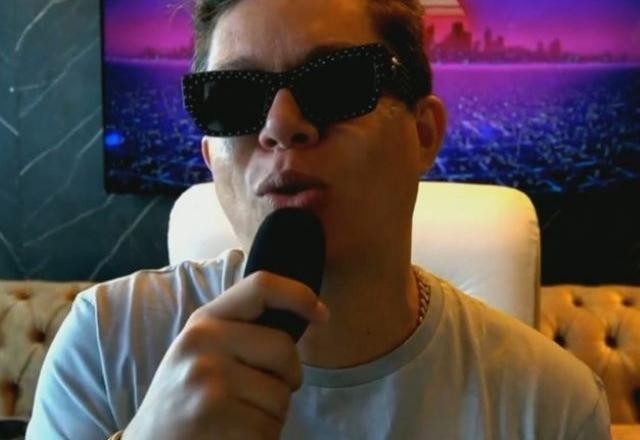 Imagem da noticia DJ Ivis aparece em show em São Paulo e é vaiado pela plateia; vídeo