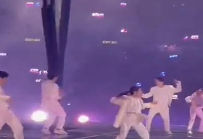 Erro humano pode ter causado queda de telão durante show em Hong Kong Erro humano pode ter causado queda de telão durante show em Hong Kong