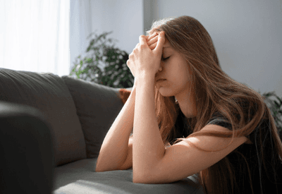 Tristeza ou depressão? Como diferenciar os sintomas e buscar ajuda no momento certo Tristeza ou depressão? Como diferenciar os sintomas e buscar ajuda no momento certo