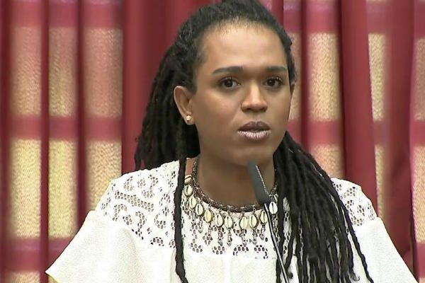 Imagem da noticia Deputada transexual pede cassação de parlamentar por quebra de decoro