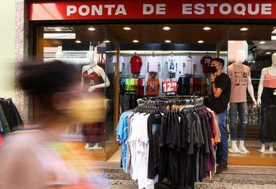 Intenção de contratação para fim de ano bate recorde, diz CNC Intenção de contratação para fim de ano bate recorde, diz CNC