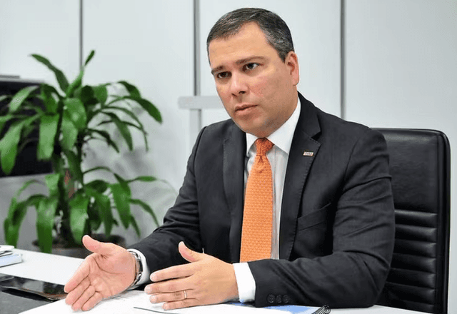 Imagem da noticia Ex-presidente do BRB vai pedir transferência para a PF ou regime domiciliar para avançar em delação