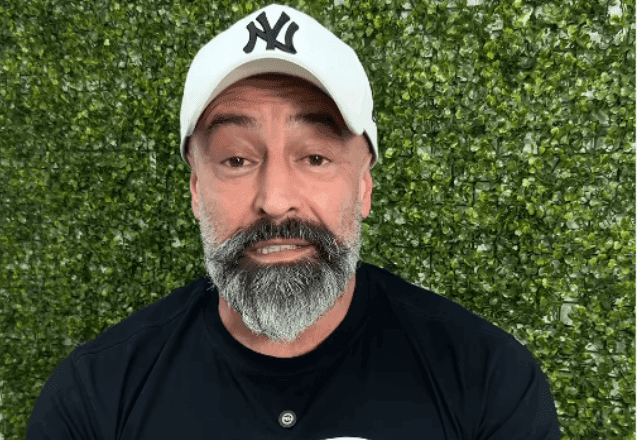 Em vídeo, humorista nega acusações e diz que “força principal vem dos filhos” Em vídeo, humorista nega acusações e diz que “força principal vem dos filhos”