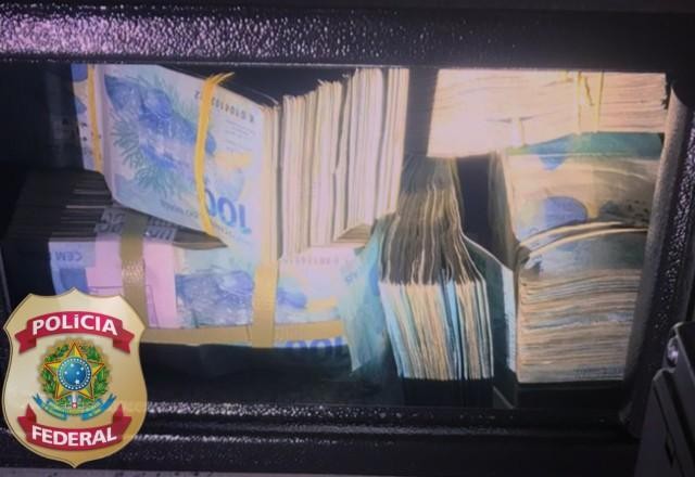 Imagem da noticia PF investiga desembargador suspeito de ligação com organização criminosa