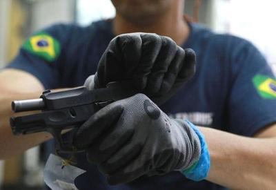 83% da população defende que apenas agentes de segurança andem armados 83% da população defende que apenas agentes de segurança andem armados