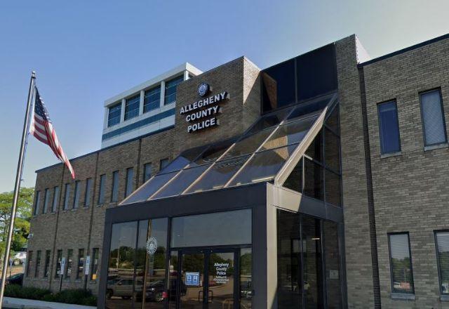 Tiroteio em bar deixa dois mortos na Pensilvânia, Estados Unidos Tiroteio em bar deixa dois mortos na Pensilvânia, Estados Unidos