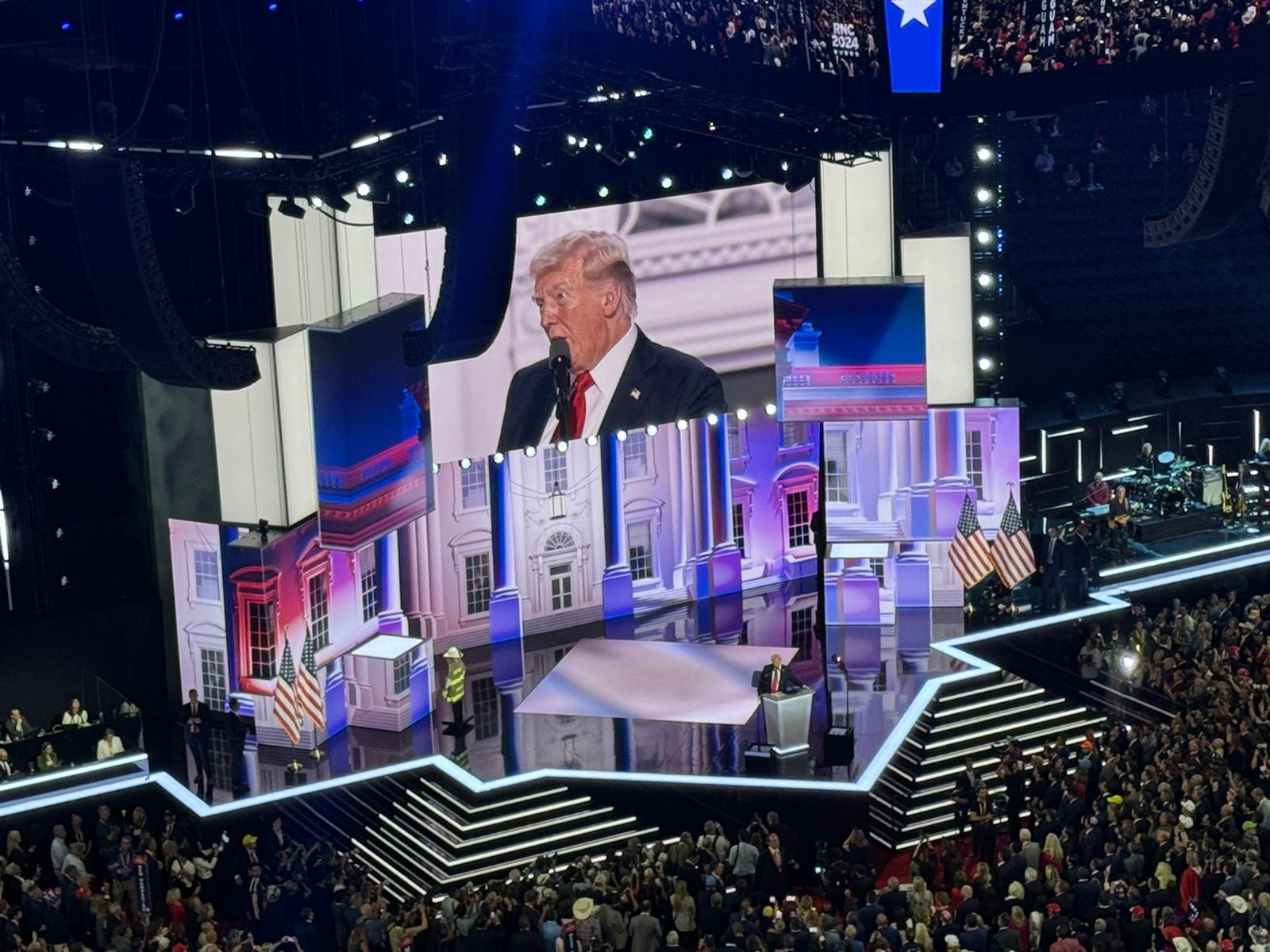 Imagem da noticia No 1º discurso após o atentado, Trump adota tom moderado e pede que "discórdia" e "divisão" sejam curadas