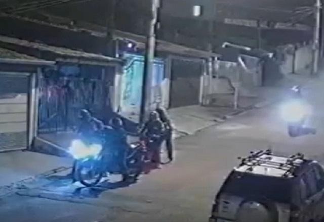 Imagem da noticia Policial é cercado por duas motos e reage a tentativa de assalto
