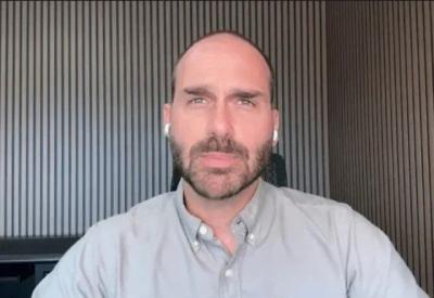 Prestes a ser julgado, Eduardo pede aos EUA sanção a Moraes Prestes a ser julgado, Eduardo pede aos EUA sanção a Moraes