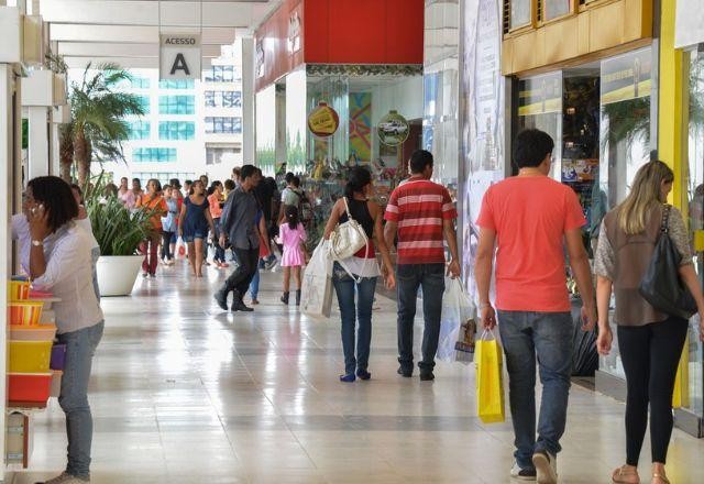 Imagem da noticia Confederação do Comércio aponta recuo na confiança de empresários