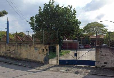 Crianças são esfaqueadas em escola no Rio Crianças são esfaqueadas em escola no Rio