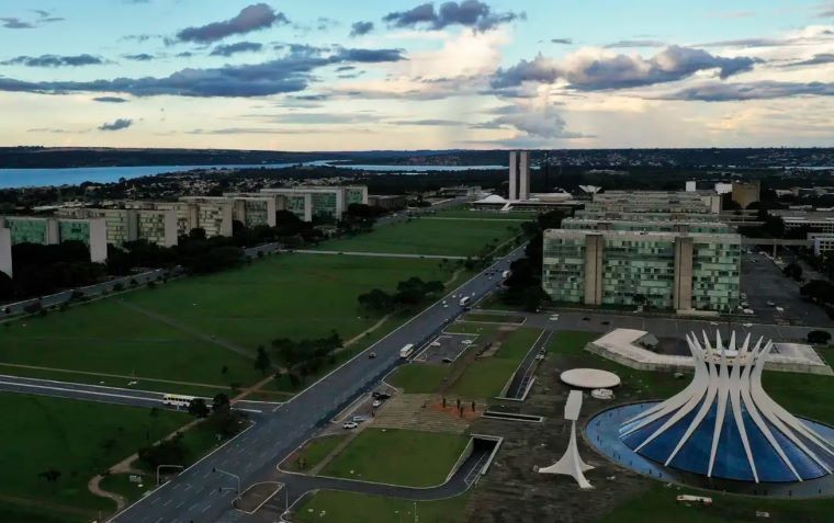 Imagem da noticia Lula sanciona sem vetos Plano Plurianual 2024-2027