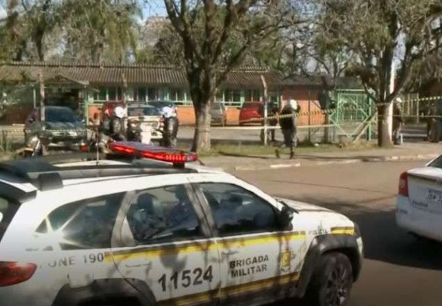 Imagem da noticia Ex-aluno invade escola e ataca alunos com machadinha