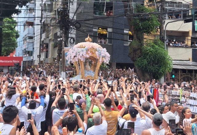 Círio de Nazaré atrai milhões de devotos e turistas em Belém Círio de Nazaré atrai milhões de devotos e turistas em Belém