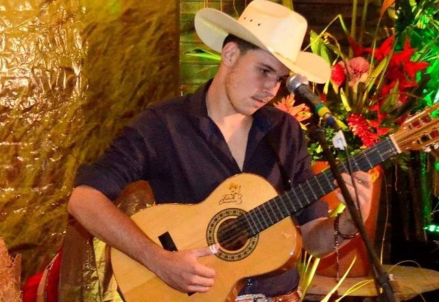 Imagem da noticia Cantor sertanejo morre aos 19 anos após diagnóstico de tumor cerebral