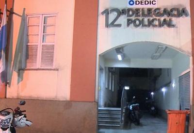 Policial é suspeito de estuprar mulher dentro de delegacia no Rio Policial é suspeito de estuprar mulher dentro de delegacia no Rio