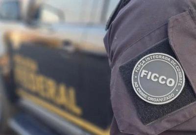 Operação policial mira facção que movimentou mais de R$ 328 milhões em Pernambuco Operação policial mira facção que movimentou mais de R$ 328 milhões em Pernambuco