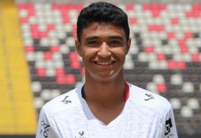 Família de jogador do Bragantino se pronuncia pela 1ª vez após acidente: "Ele já é um milagre" Família de jogador do Bragantino se pronuncia pela 1ª vez após acidente: "Ele já é um milagre"