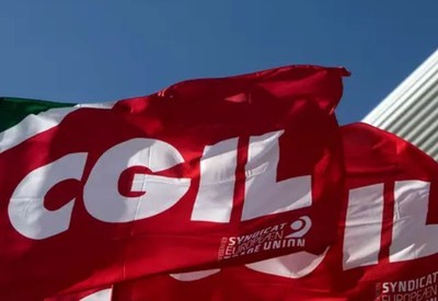 Itália convoca greve nesta sexta (3) em protesto a interceptação de navios humanitários por Israel Itália convoca greve nesta sexta (3) em protesto a interceptação de navios humanitários por Israel