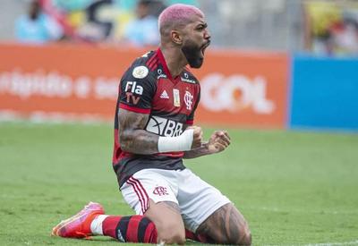 Flamengo bate Inter e leva decisão do Brasileiro para última rodada Flamengo bate Inter e leva decisão do Brasileiro para última rodada