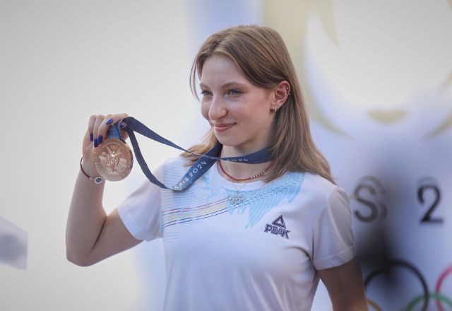 Imagem da noticia Romena recebe medalha de bronze após polêmica na ginástica artística