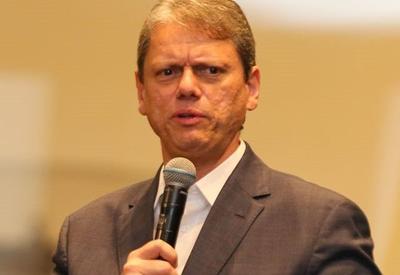 Governador de SP defende ajuste fiscal para alavancar investimentos no Brasil Governador de SP defende ajuste fiscal para alavancar investimentos no Brasil