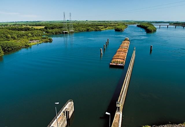 Imagem da noticia Crise hídrica põe hidrovia Tietê-Paraná sob risco de paralisação