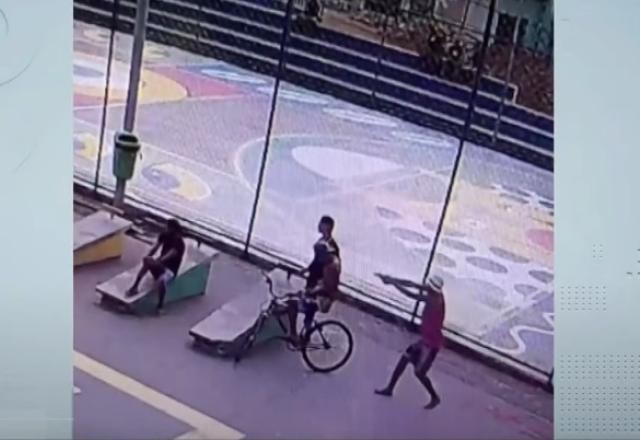 Imagem da noticia Homem é morto ao ser alvejado com tiros nas costas em quadra esportiva