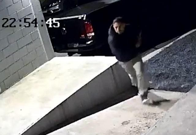 Imagem da noticia PR: criminoso agride namorada e tenta atropelar garçom