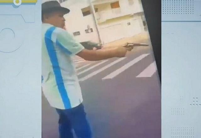 Imagem da noticia Homem que gravou vídeo ameaçando policiais com arma e violão é preso
