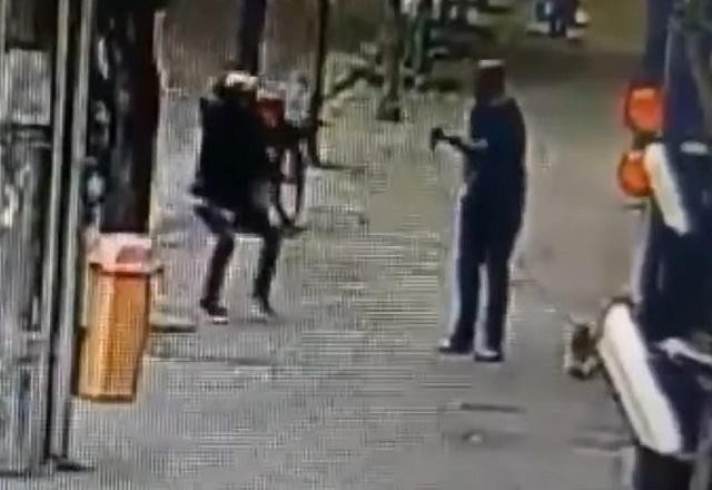 Imagem da noticia Câmera flagra assassinato de empresário no meio da rua