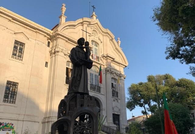 Imagem da noticia Festa Junina em Lisboa com Santo Antônio, noiva e casamento coletivo