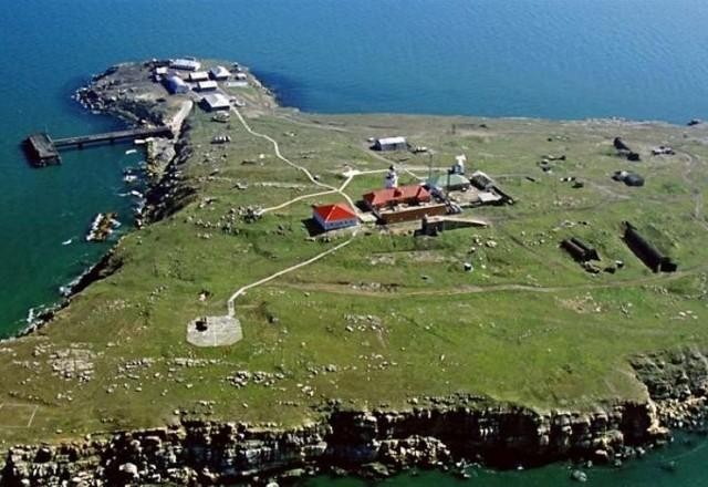 Imagem da noticia Rússia anuncia retirada de tropas da Ilha da Cobra após bombardeios ucranianos