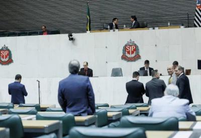 Alesp aprova criação de mais de 1.300 cargos no TJ e reajustes para TCE e Legislativo Alesp aprova criação de mais de 1.300 cargos no TJ e reajustes para TCE e Legislativo