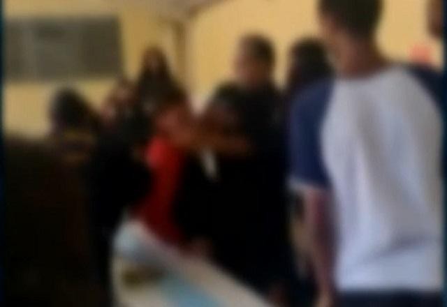 Imagem da noticia RJ: guarda municipal é afastado após dar tapa no rosto de aluno