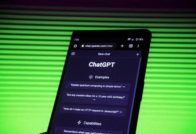 Imagem da noticia OpenAI suspende criador de bot de candidato a presidente dos Estados Unidos