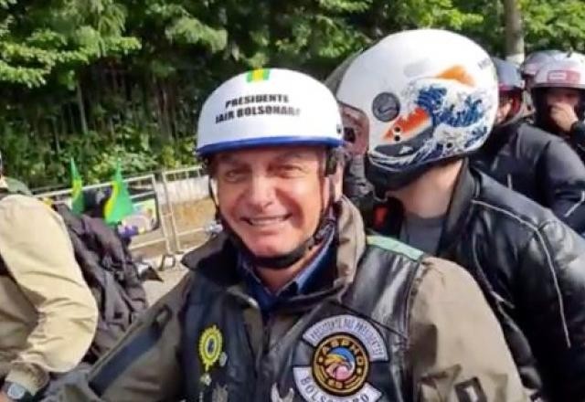 Imagem da noticia Governo de SP multa Bolsonaro por não usar máscara em "motociata"