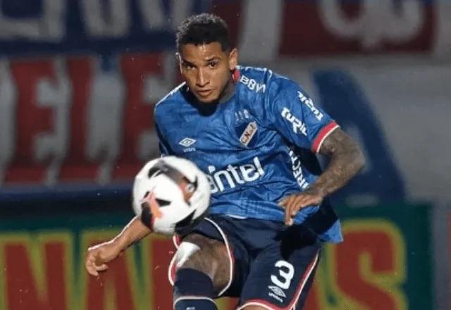 Juan Izquierdo tem piora no quadro de saúde e depende de ventilação mecânica, diz boletim médico Juan Izquierdo tem piora no quadro de saúde e depende de ventilação mecânica, diz boletim médico