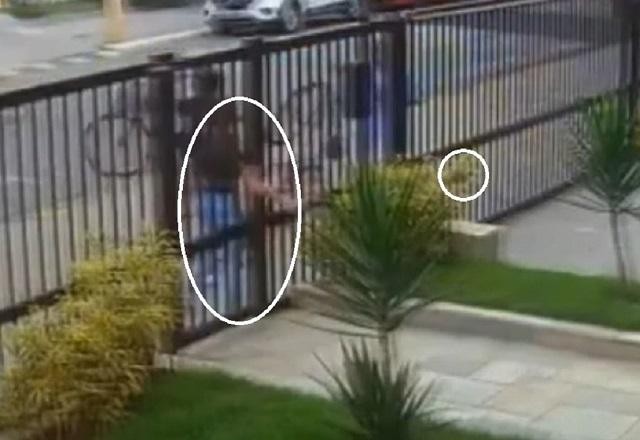 Imagem da noticia Vítima joga celular pelo portão para escapar de assalto