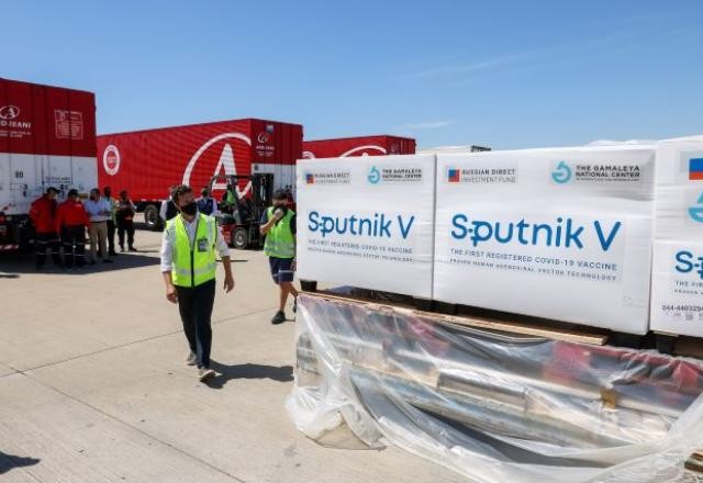 Imagem da noticia STF dá 48h para Anvisa detalhar o que falta para análise da Sputnik V