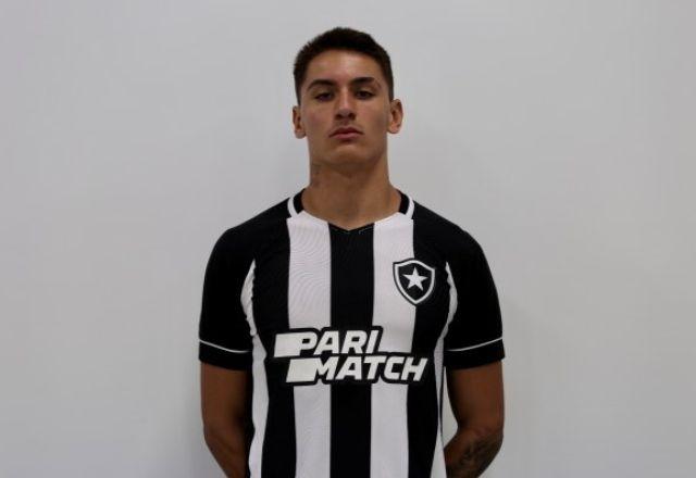 Ex-jogador da base do Botafogo atropela quatro pessoas e é preso em flagrante no Rio Ex-jogador da base do Botafogo atropela quatro pessoas e é preso em flagrante no Rio