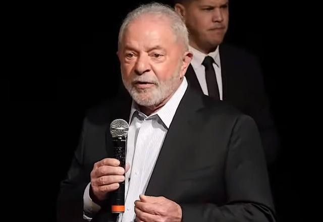 Imagem da noticia Lula diz que papel dos militares nas eleições teve "resultado humilhante"