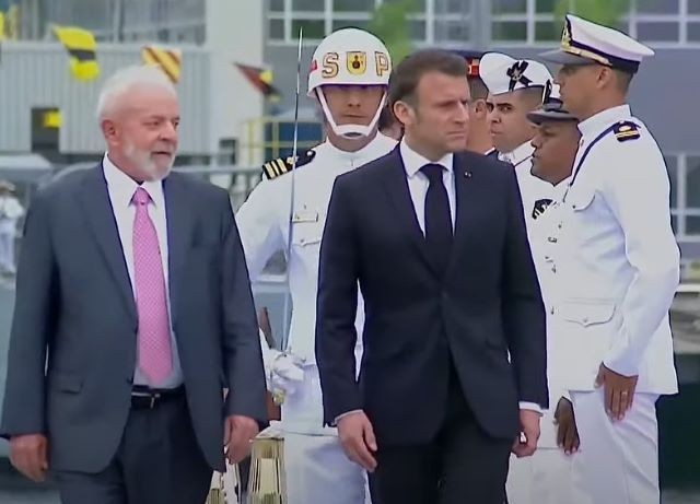 Imagem da noticia Lula e Macron inauguram submarino no Rio com transferência de tecnologia