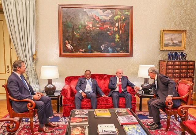 Imagem da noticia Lula se reúne com presidentes de Portugal e Moçambique em Lisboa
