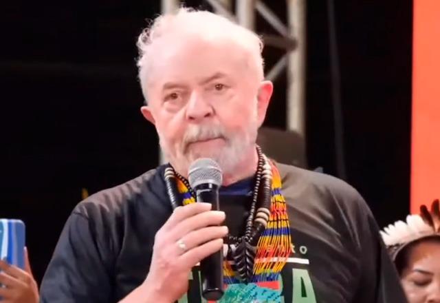 Lula promete ministério para indígenas, caso eleito Lula promete ministério para indígenas, caso eleito