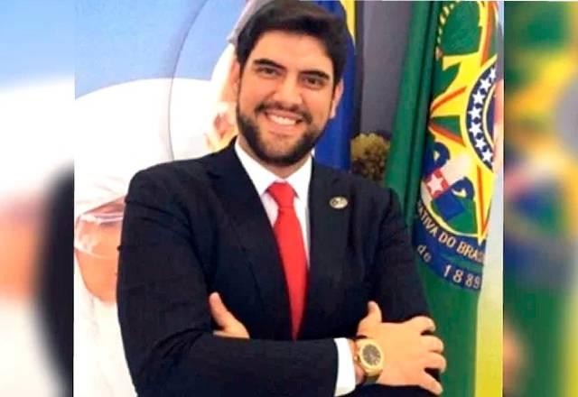 Imagem da noticia AO VIVO: CPI da Covid ouve Marconny Faria, suposto lobista da Precisa